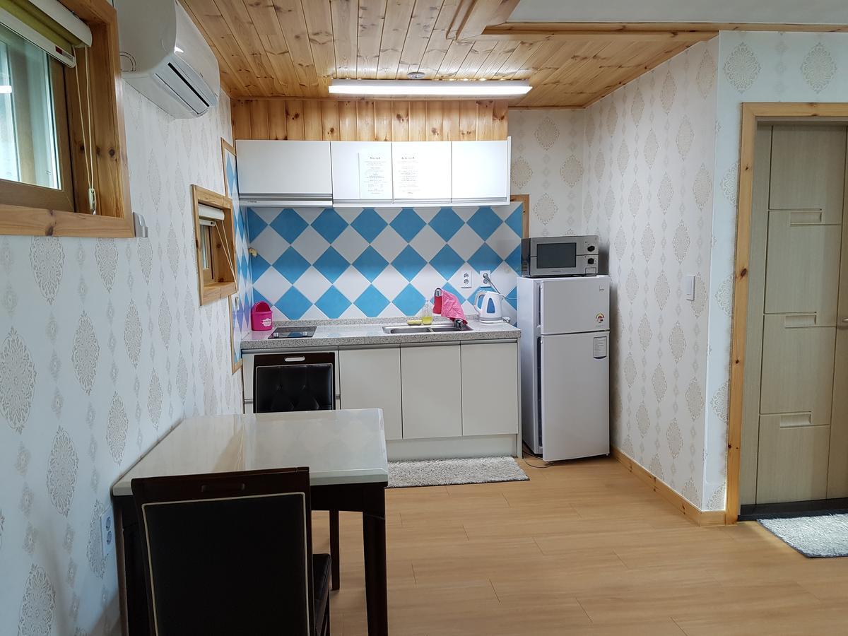 Hannoonebada Pension Каннин Екстер'єр фото